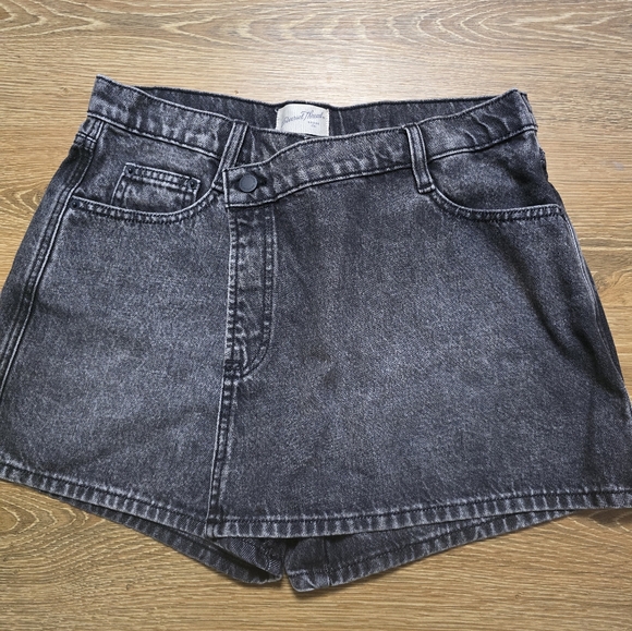 Universal Thread Women's Wrap Denim Skort Black Wash - Picture 4 of 6